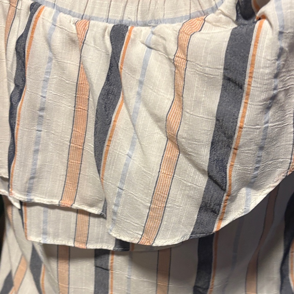 Chic Ruffled Striped Blouse - Picture 7 of 9